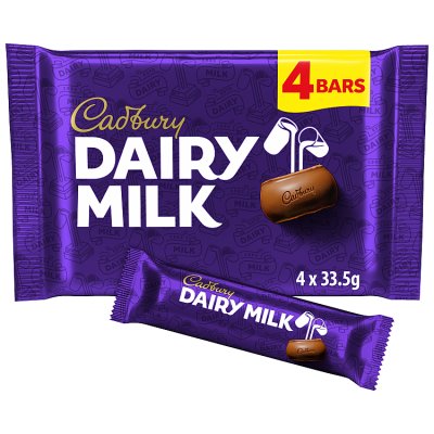 Cadbury Dairy Milk Chocolate Bars, 4 Pack (4 × 33.5 g)